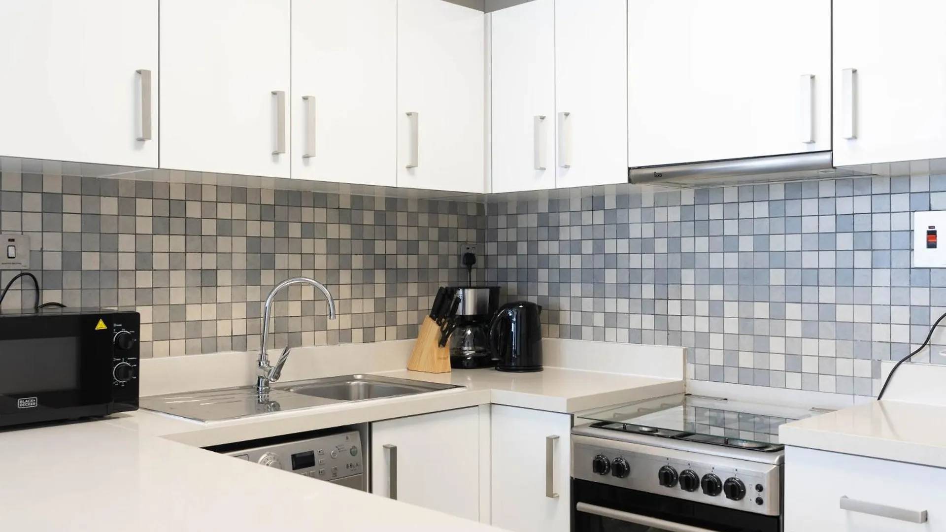 Апартаменты Bloomfields Premium 2Br In Parkside Al Reem Абу-Даби 0*,  ОАЭ